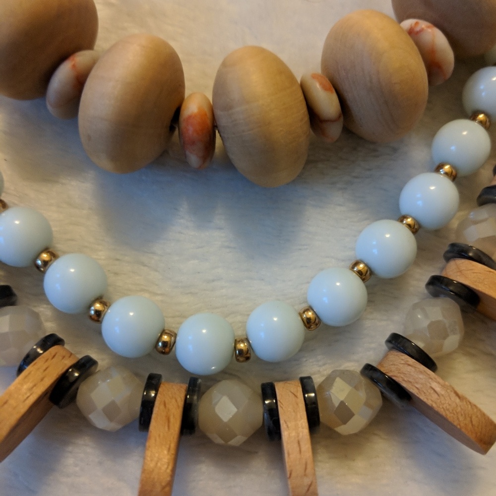 Loft - Beaded Necklace *Worn once* - Picture 3 of 5